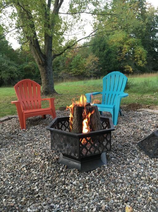 Caddy Corner Has A Hot Tub Just Outside Of Town Vila French Lick Exterior foto