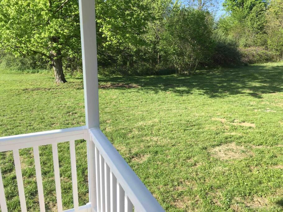 Caddy Corner Has A Hot Tub Just Outside Of Town Vila French Lick Exterior foto